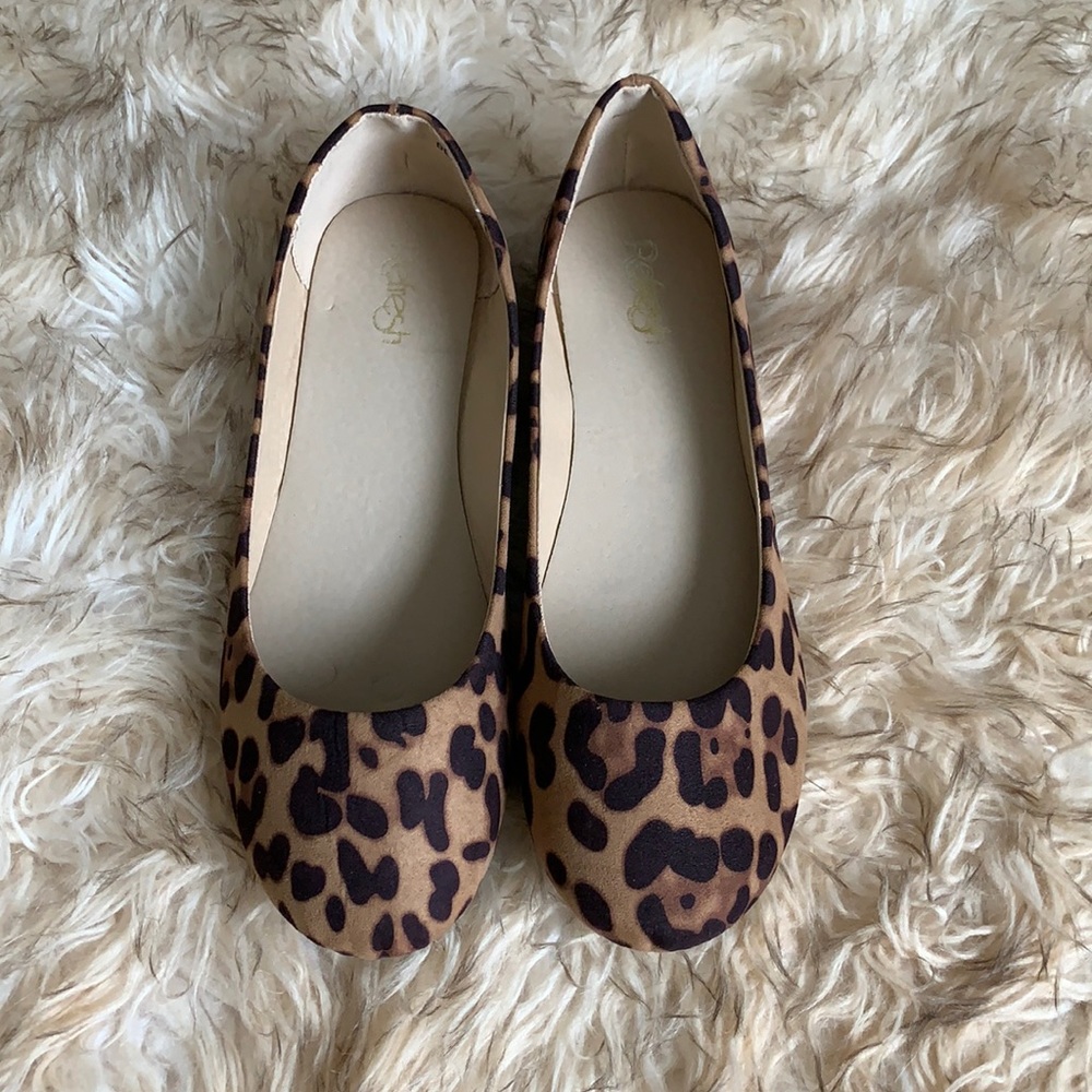 Leopard print ballet flats